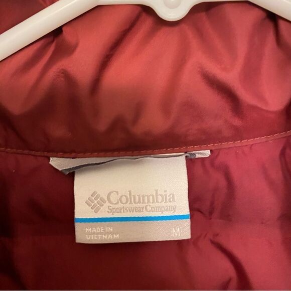 Columbia woman’s Lake 22 down 650 Fill burgundy red Full Zip Puffer vest M - Picture 6 of 11